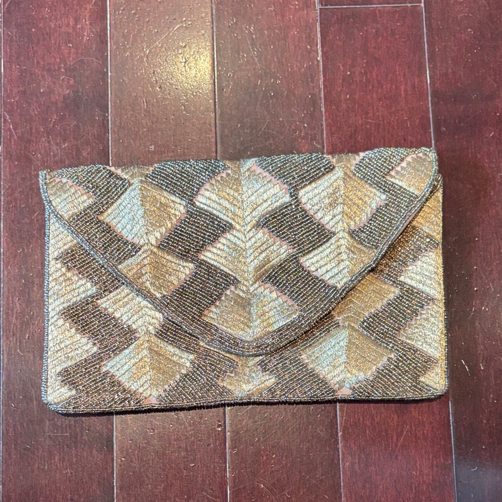 Elegant Geometric Clutch